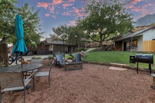 Red Rock Inn Cottages