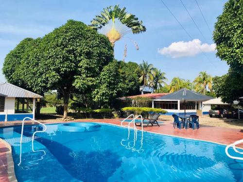 Finca El Cairo, Villavicencio con piscina