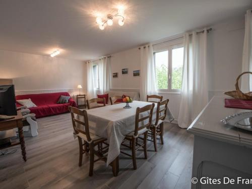 Gîte Besse-et-Saint-Anastaise, 3 pièces, 5 personnes - FR-1-630-196 gîte à louer Besse-et-Saint-Anastaise