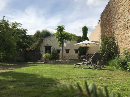 Gîte Authezat, 2 pièces, 2 personnes - FR-1-630-199 gîte à louer Chadeleuf