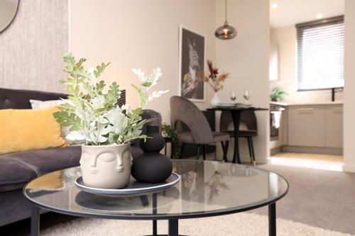 JOIVY Modern 1 bed Flat in West End, close to Princes Gardens, Edinburgh (photo 5)