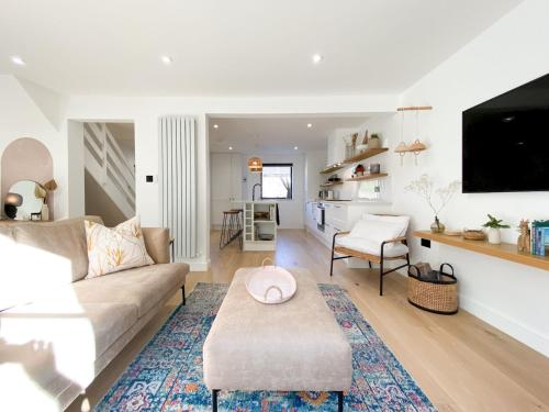 Pass The Keys Chic Two Storey House in Wapping gîte à louer Wapping Rail Station