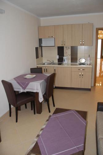 Guest House Evropa 2 - image 2