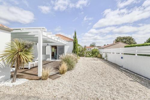 Maison avec piscine pour 6 personnes - image 2