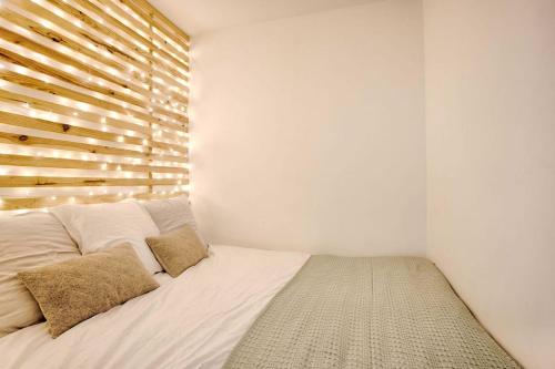 Studio cocoon avec espace nuit Triangle d'Or gîte à louer La Garenne-Colombes