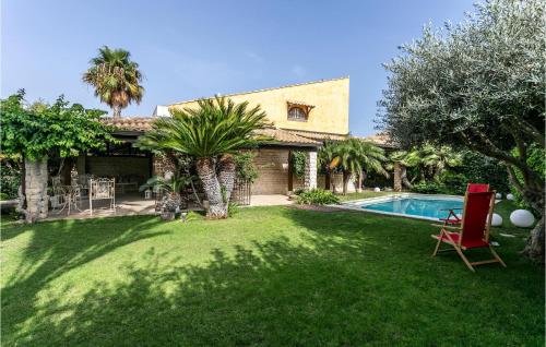 Amazing home in Marina di Modica with Outdoor swimming pool, WiFi and 3 Bedrooms gîte à louer Sampieri