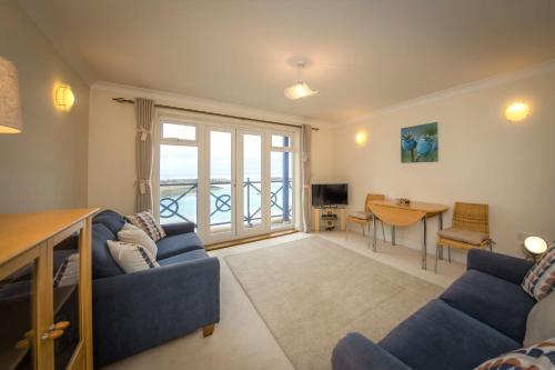 Picture of Seaviews Sovereign Harbour - Adults-Only Apartment