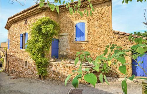 Nice Home In Saint Victor La Coste With Kitchen - Saint-Victor-la-Coste