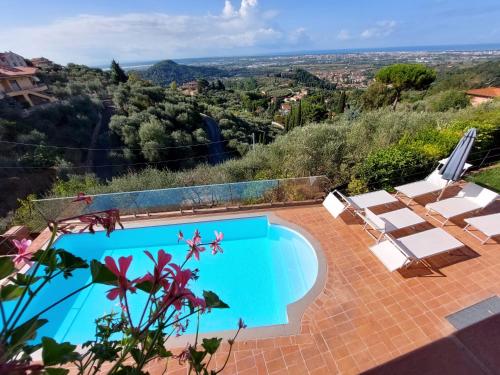 Villa Jasmine con vista mare e piscina - Accommodation - Corsanico-Bargecchia