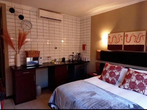 Best overnight with free WiFi. Modern & private Bloemfontein