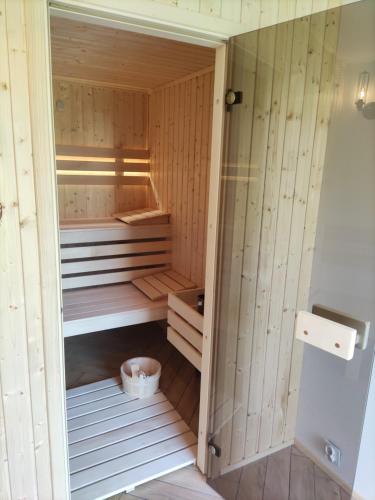 Сауна, Willa Wanda - duży ogród z hot-tube i sauna (Willa Wanda - duzy ogrod z hot-tube i sauna) in Штум