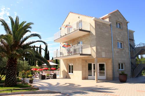 Apartments Grand Pinea