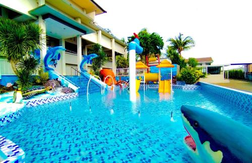 parc aquatique, Kuraya Hotel Residence near Temple Thay Hin Bio