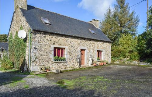 Stunning home in Saint Martin des Pres w/ 2 Bedrooms gîte à louer La Croix