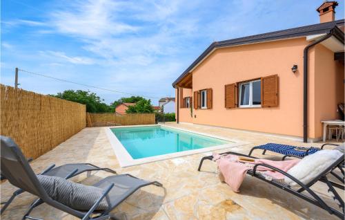 Awesome Home In Buje With 2 Bedrooms, Wifi And Outdoor Swimming Pool