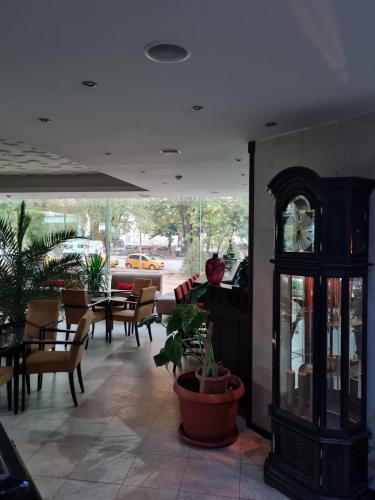 Rovno Hotel - image 2