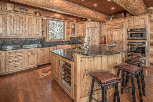 Moon Rider Ski Chalet in Big Sky, USA