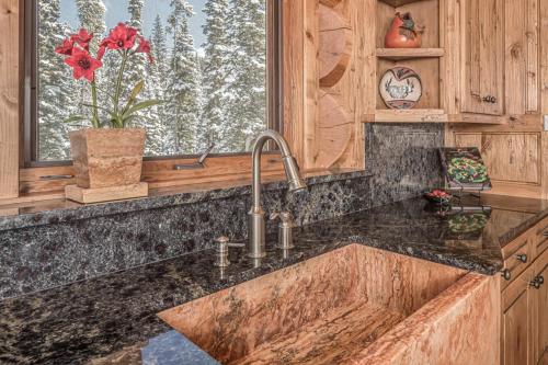 Moon Rider Ski Chalet in Big Sky, USA