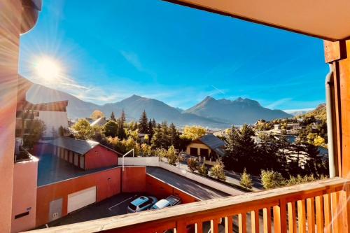 Nice Cosy Apt With Balcony In Briançon - Location saisonnière - Briançon