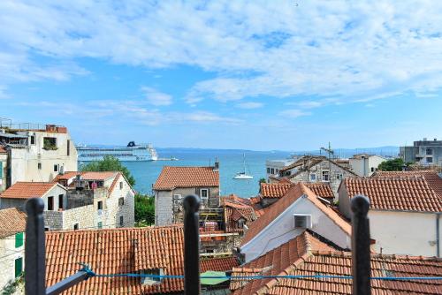City Centre Apartments SPLIT OLD TOWN Room Type - Studio Apartment with Sea View