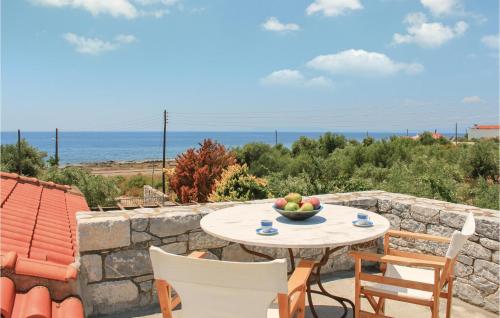  Three-Bedroom Holiday Home in Aghios Nikolaos in Agios Nikolaos