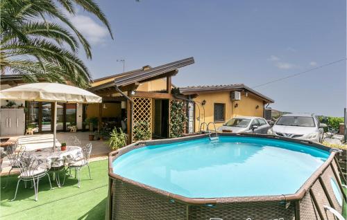 Stunning home in Piedimonte Etneo with WiFi, Outdoor swimming pool and 2 Bedrooms gîte à louer Piedimonte Etneo