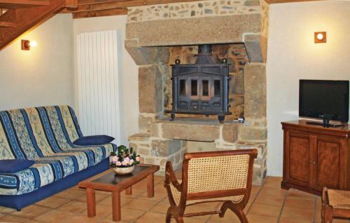 Holiday home Ploézal with a Fireplace 346 gîte à louer Pontrieux