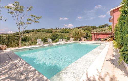  Awesome Apartment In Perugia -pg- With 3 Bedrooms, Internet And Outdoor Swimming Pool in Ponte Felcino