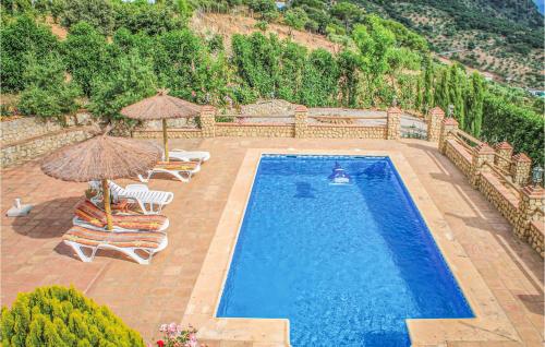 Stunning home in El Gastor with 3 Bedrooms, WiFi and Outdoor swimming pool