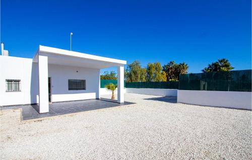 Stunning home in Elche with Outdoor swimming pool, WiFi and 2 Bedrooms