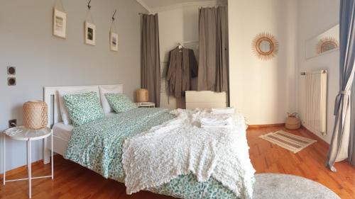 Cozy 100qm 3 Bedroom Apartment - Kerkíni