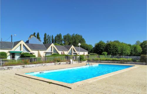 . Amazing apartment in Montmartin-sur-Mer with Outdoor swimming pool and 2 Bedrooms