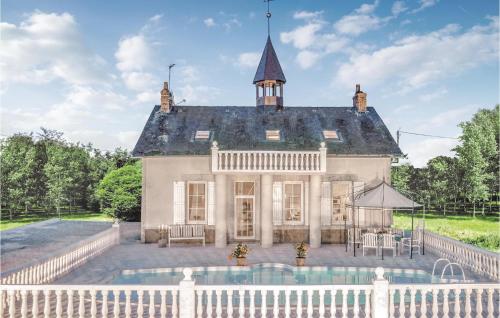 7 Bedroom Stunning Home In Ardentes - Location saisonnière - Ardentes