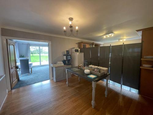 Haymills Guesthouse - image 10