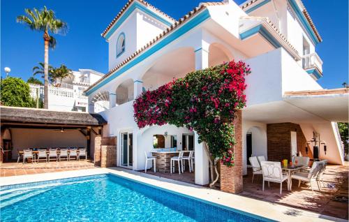 Awesome Home In Riviera Del Sol With Wifi, Outdoor Swimming Pool And Swimming Pool - Sitio de Calahonda