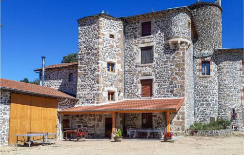Nice home in Beaulieu with WiFi and 3 Bedrooms gîte à louer Chaspinhac