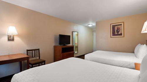 SureStay Hotel by Best Western East Brunswick