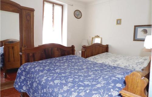 Two-Bedroom Holiday Home in Viens gîte à louer Oppedette