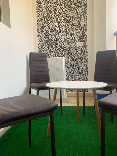 3 bedroom well serviced & furnished apartment