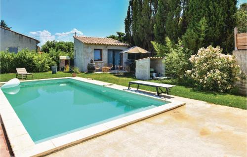 Nice home in Ste Cecile les Vignes with WiFi and Outdoor swimming pool