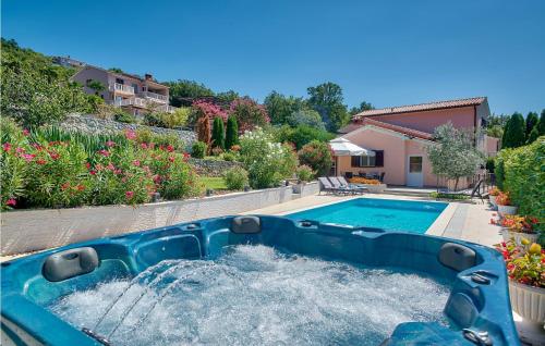 Stunning Home In Labin With 3 Bedrooms, Jacuzzi And Wifi