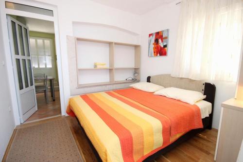 Apartments by the sea Drasnice Makarska - 6652 - image 5