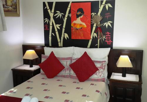 Standard Double Room image 4