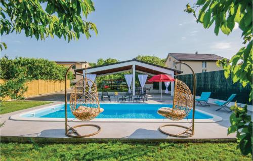  Three-Bedroom Holiday Home in Prolozac Donji, Pension in Donji Proložac