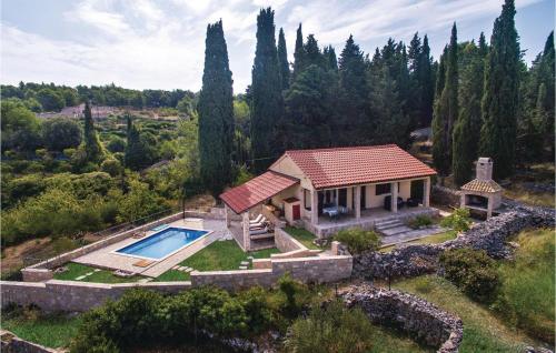  Holiday home Brusje Molo Bonda in 21454 Brusje