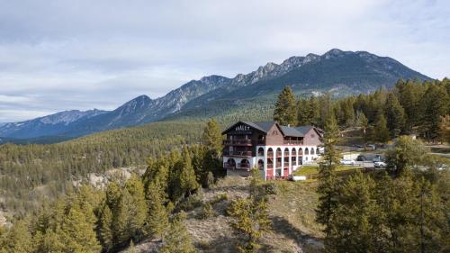 Radium Chalet Radium Hot Springs