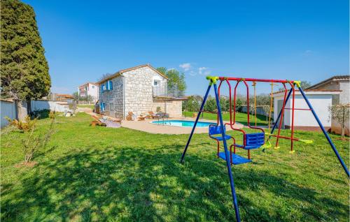 Amazing Home In Labinci With Kitchen