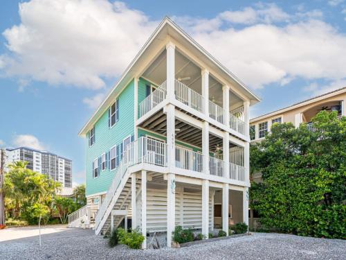 Sunset Paradise - 4601 Estero by Coastal Vacation Properties - main image