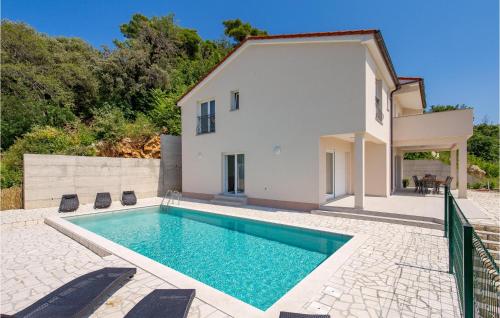 Nice Home In Mundanije With 4 Bedrooms, Wifi And Outdoor Swimming Pool