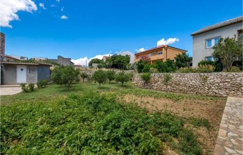  Awesome apartment in Pag with 3 Bedrooms in Pag